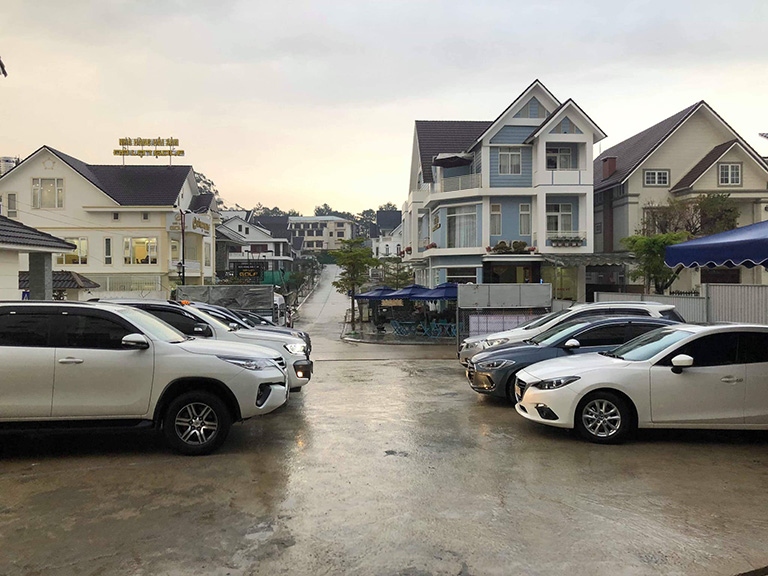 Top 5 địa điểm cho thuê xe ô tô tự lái tại Đà Lạt: tốt nhất