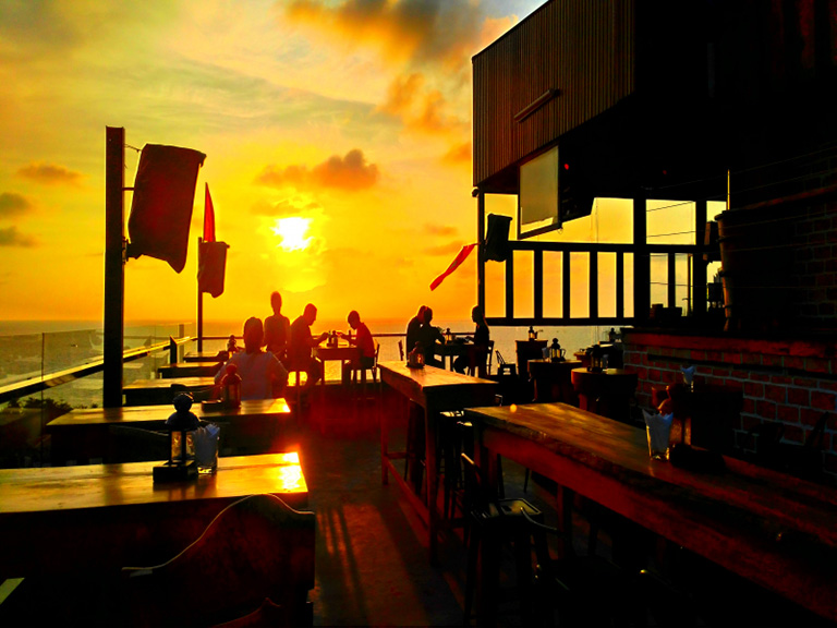 checkin 9 quán bar đẹp nhất tại phú quốc có “view cực xịn”