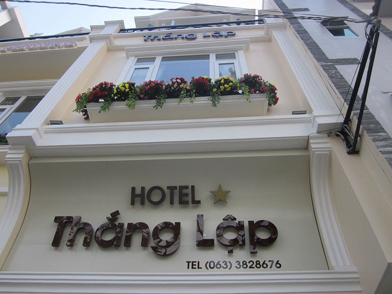 địa chỉ 10 khách sạn tốt nhất gần lam vien square ở đà lạt
