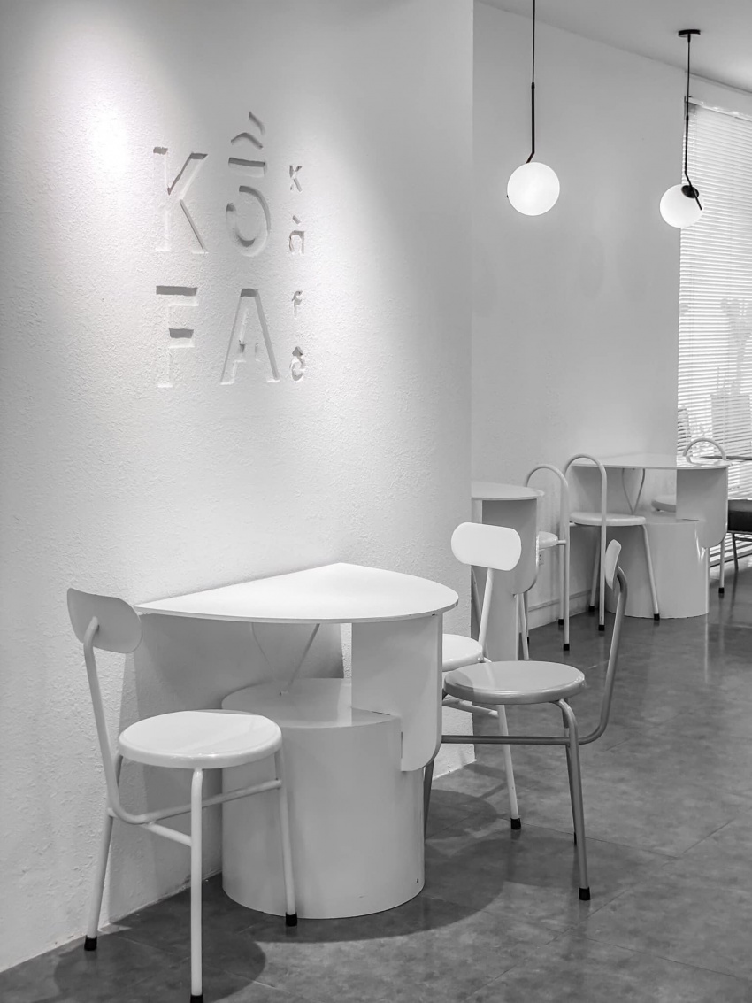 kềfa kàfe – quán cà phê tone trắng đen xinh xẻo quận 10
