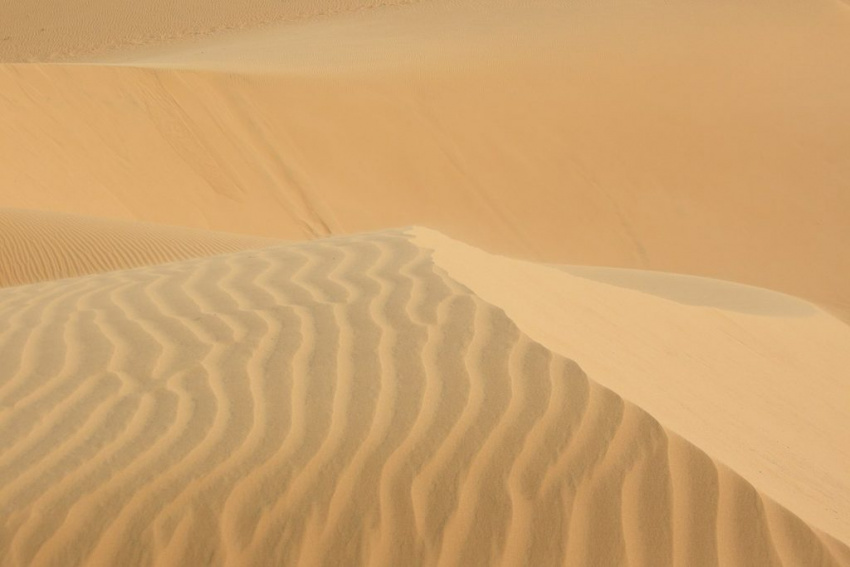 đồi cát vàng, đồi cát phan thiết, đồi cát mũi né phan thiết, đồi cát mũi né, đồi cát hồng, đồi cát bay, đồi cát, khám phá đồi cát bay mũi né tận hưởng cảm giác cực chất
