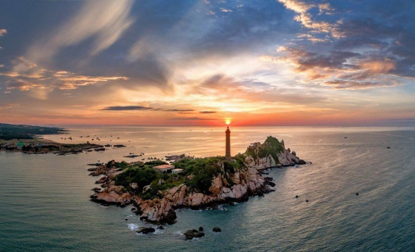 Chiêm ngưỡng 10 ngọn hải đăng ấn tượng nhất tại Việt Nam
