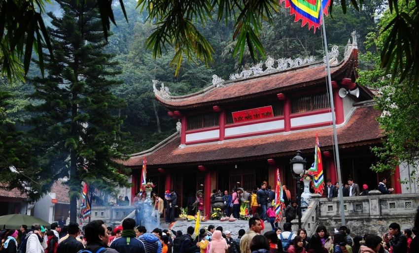 thăm đền chùa đầu năm, lễ hội, lễ chùa đầu năm, du xuân, du lịch chùa đầu năm, gợi ý những địa điểm cho chuyến du lịch chùa đầu năm (phần 1)