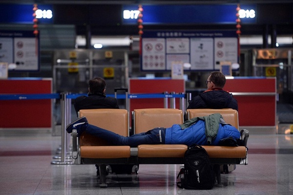 ngủ tại sân bay, kinh nghiệm ngủ đêm tại sân bay khi đi du lịch
