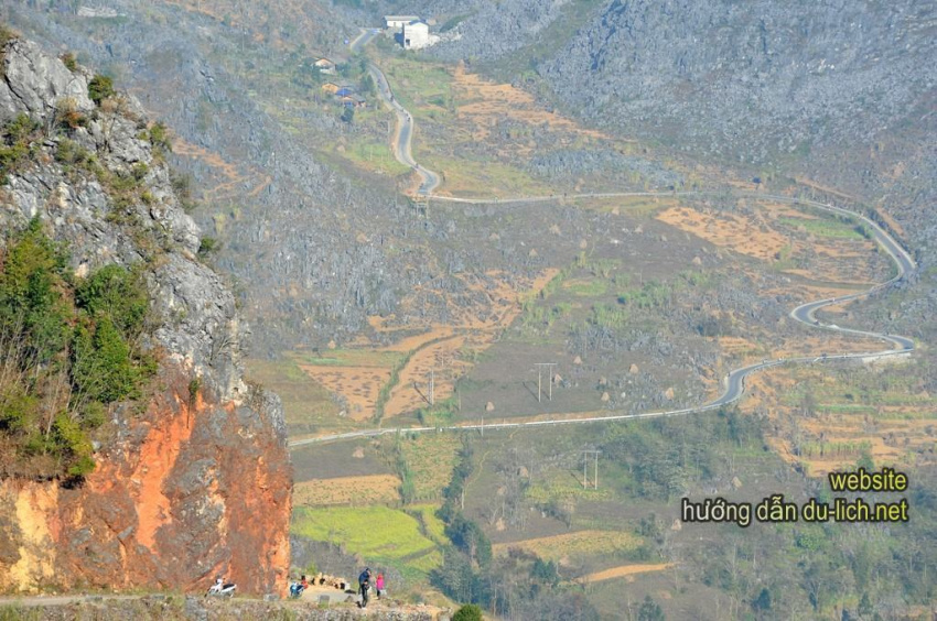 chia sẻ cẩm nang du lịch hà giang chi tiết và sinh động nhất, check-in thôn lao sa ngắm hoa đào + hoa cải