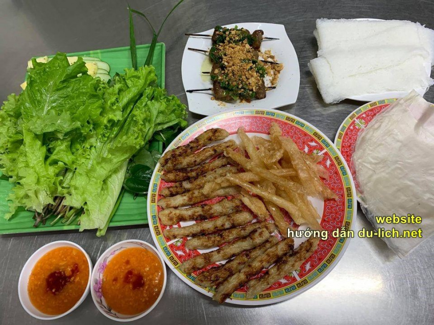 2 địa chỉ ăn nem nướng ở Nha Trang được “khen nức nở”