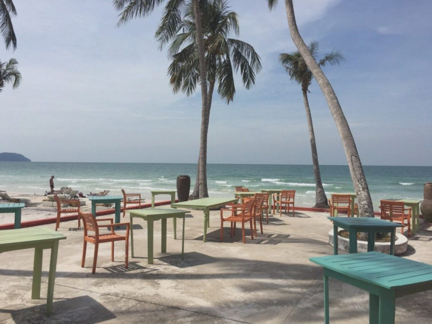 du lịch đảo phú quốc có những gì, đẹp nhất phú quốc là nhà hàng paradiso, ăn uống ngay trên bãi biển