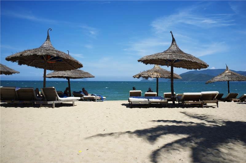 Kinh nghiệm tắm biển Nha Trang – ở đâu & có gì đẹp nhỉ?