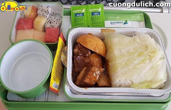 có nên ăn trên máy bay không?, có nên ăn trên máy bay không?