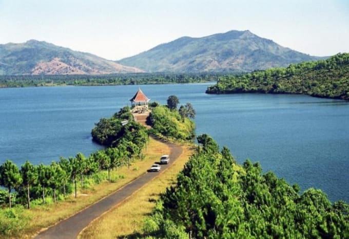 10 Hồ Nước Đẹp Ở Việt Nam Cho Các Cặp Đôi Chụp Ảnh Cưới, VIỆT NAM