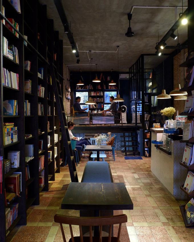 11 Quán Café Đẹp Ở Sài Gòn Để Đọc Sách & Làm Việc, TP Hồ Chí Minh, VIỆT NAM