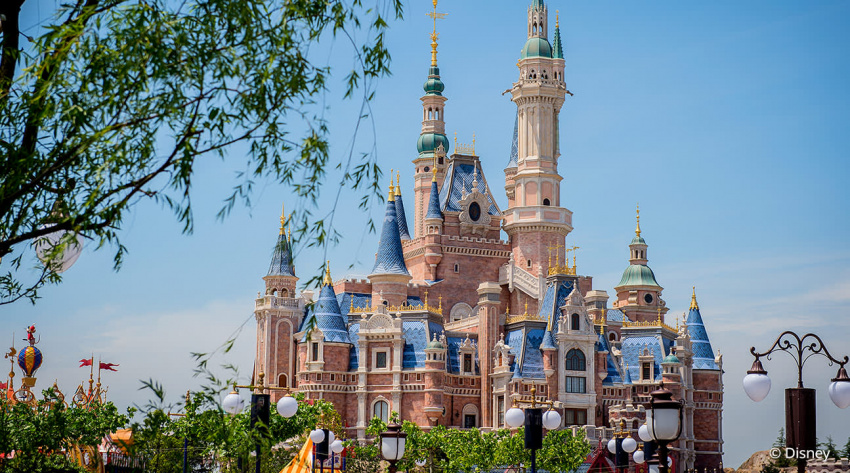 Cùng Trải Nghiệm Disneyland Qua Màn Ảnh, Tại Sao Không?
