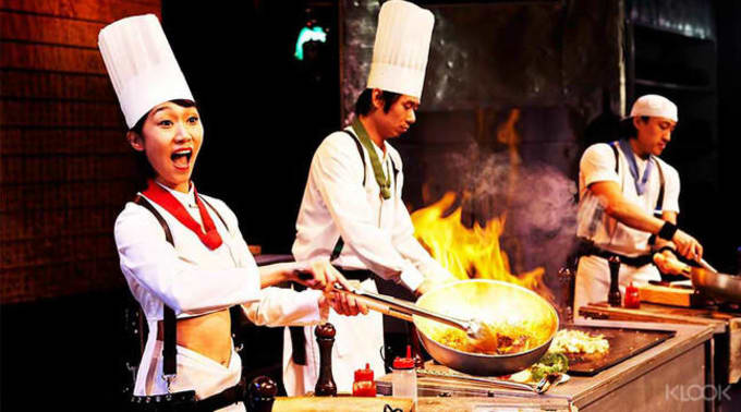 Cẩm Nang Du Lịch Hàn Quốc – Những Mỹ Phẩm Và Món Ăn Nên Mua Ở Myeongdong, Seoul, HÀN QUỐC