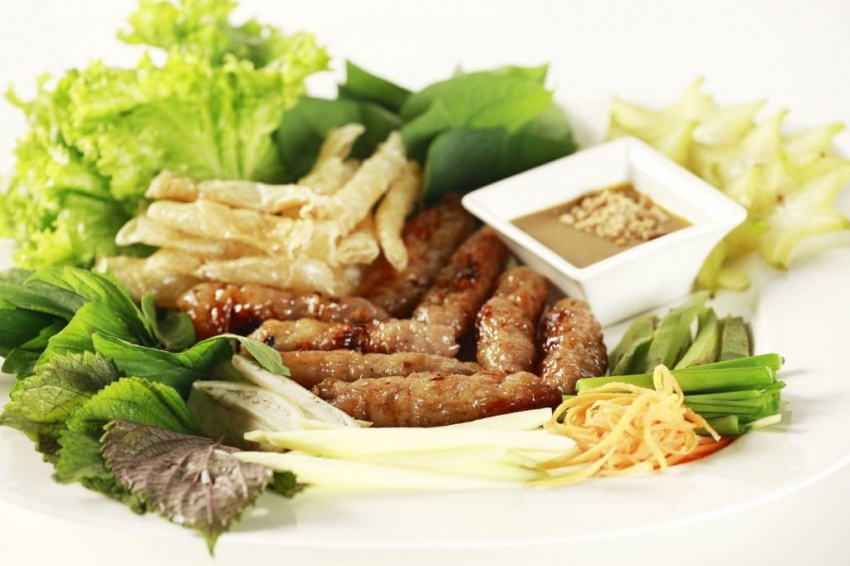Du lịch Nha Trang ăn gì: 25 món đặc sản & địa chỉ quán ăn ngon
