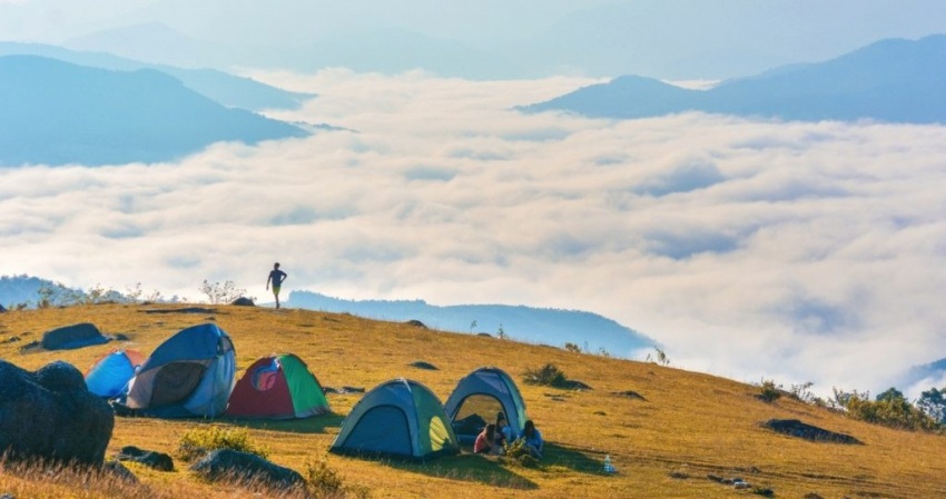 10 hành trang cần thiết khi trekking, leo núi Pha Luông