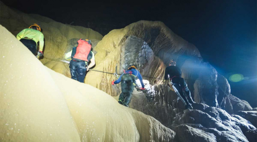 Top 10 hang động đẹp ở Phong Nha thỏa sức khám phá