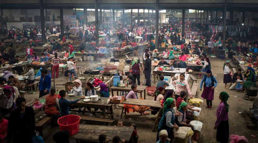 Chợ cuối tuần Mèo Vạc lớn nhất ở Hà Giang