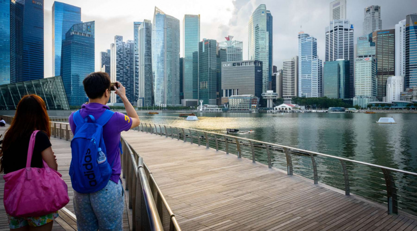 Đi du lịch Singapore nên mặc gì: cách chuẩn bị hành lý