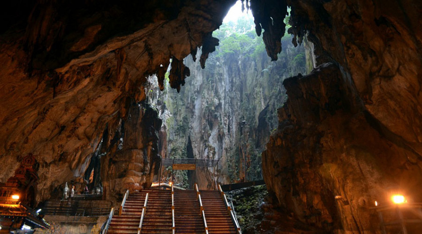 Kinh nghiệm khám phá hang động Batu ở Malaysia