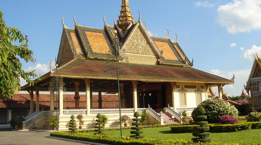Khám phá cung điện Hoàng gia Phnom Penh