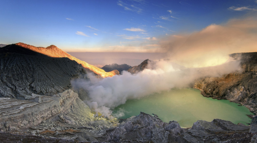 Chinh phục núi lửa Ijen ở Java